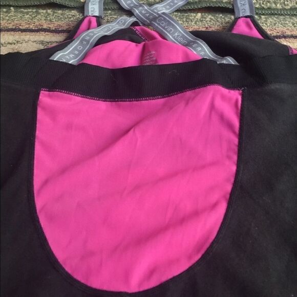 Women's Calvin Klein tank  - Picture 3 of 6